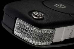 Lamborghini Autoschlüssel mit Diamanten besetzt
