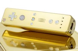 Queen bekommt eine vergoldete Nintendo Wii