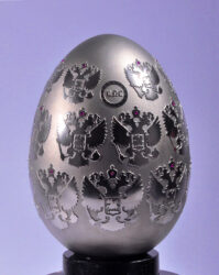 Ein weiteres Unikat aus der Peter Nebengaus Collection: Das Platin Oster-Ei