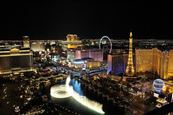 Die Skyline von Las Vegas bei Nacht