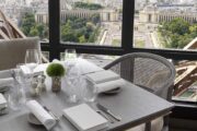 Le Jules Verne: Kulinarischer Hochgenuss im Herzen des Eiffelturms