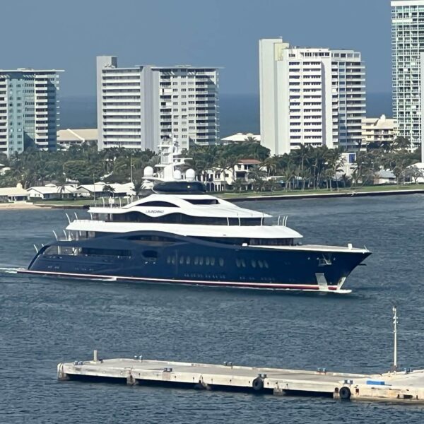 Die Launchpad Yacht von Mark Zuckerberg: Luxus auf dem Wasser